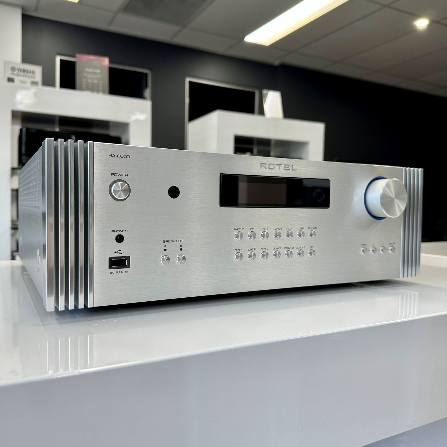 Rotel Diamond Series RA6000 amplifier & DT6000 CD player/transport